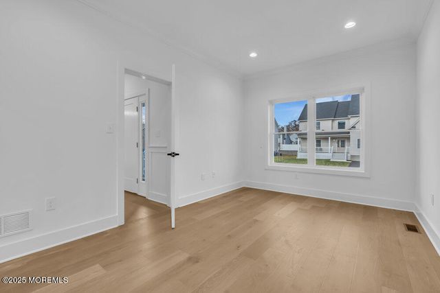 122 Arch Way, Toms River, NJ 08755