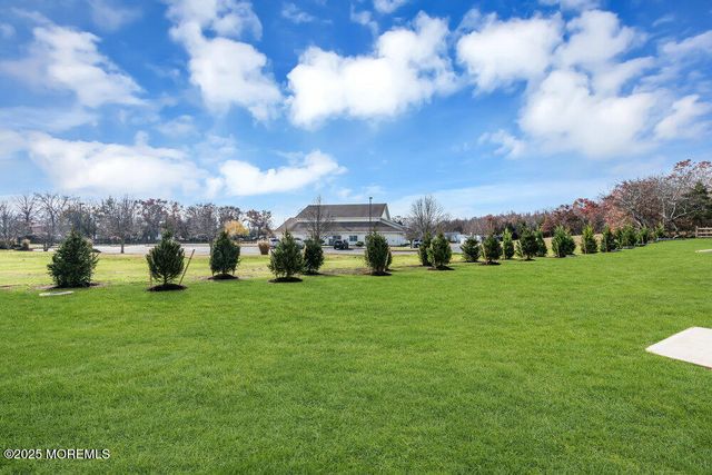 122 Arch Way, Toms River, NJ 08755