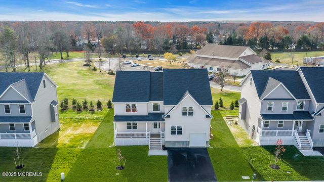 122 Arch Way, Toms River, NJ 08755