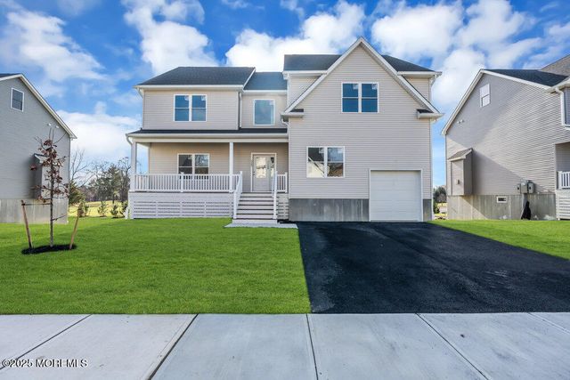 122 Arch Way, Toms River, NJ 08755