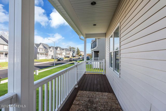 122 Arch Way, Toms River, NJ 08755