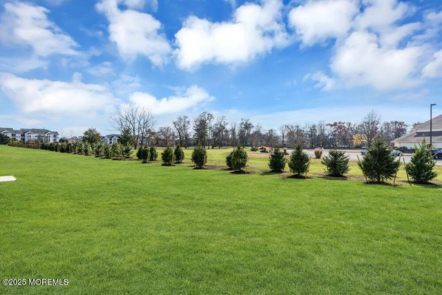 122 Arch Way, Toms River, NJ 08755