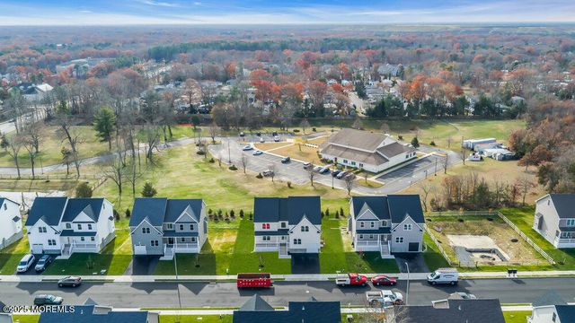 122 Arch Way, Toms River, NJ 08755