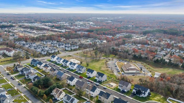 122 Arch Way, Toms River, NJ 08755