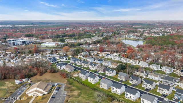122 Arch Way, Toms River, NJ 08755