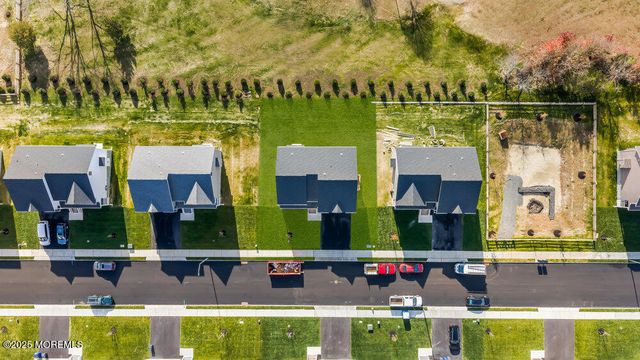 122 Arch Way, Toms River, NJ 08755