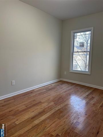 68 Arch Street, Paterson, NJ 07522