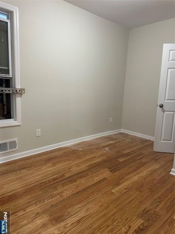 68 Arch Street, Paterson, NJ 07522