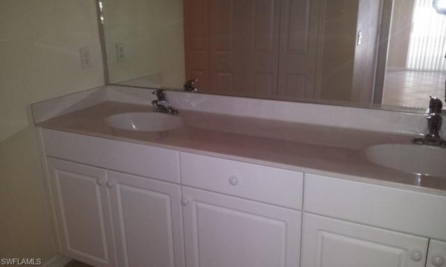 2733 SW 11th PL, Cape Coral, FL 33914