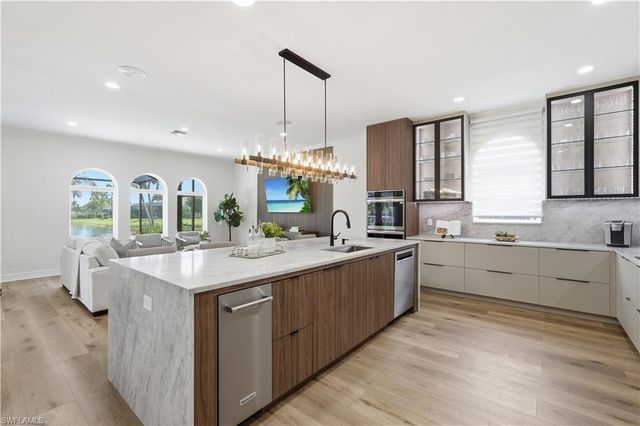 14871 Laguna DR, Fort Myers, FL 33908