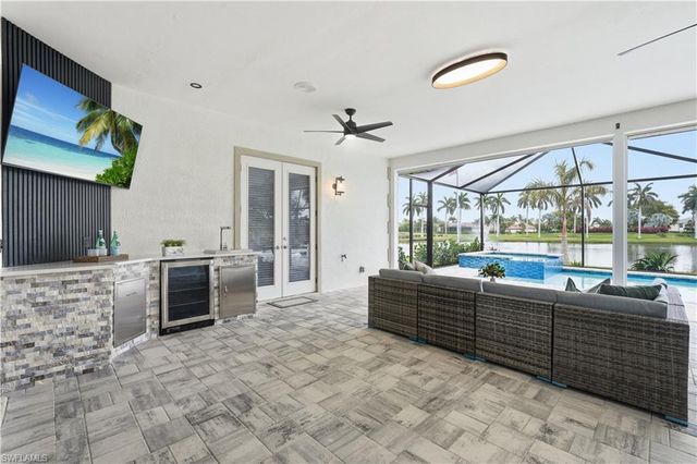 14871 Laguna DR, Fort Myers, FL 33908