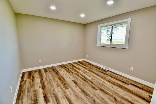 20658 State Highway 15, Saint Augusta, MN 55353