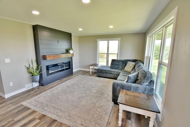 20658 State Highway 15, Saint Augusta, MN 55353