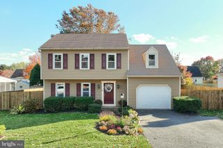 3830 SILVER SPUR DR, York, PA 17402