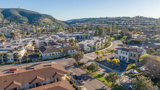 1011 Martina Court, San Marcos, CA 92078