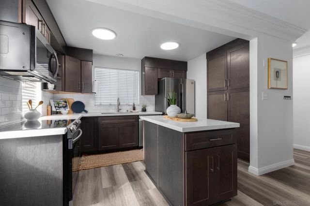 1011 Martina Court, San Marcos, CA 92078