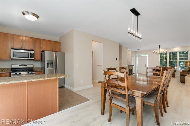 6108 Heron Hills Drive 56, Walled Lake, MI 48390