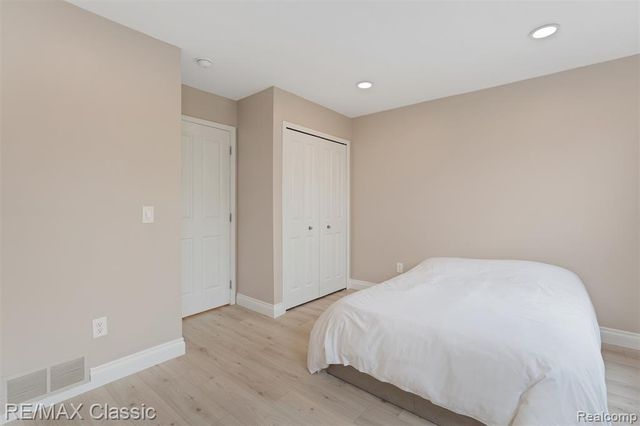 6108 Heron Hills Drive 56, Walled Lake, MI 48390