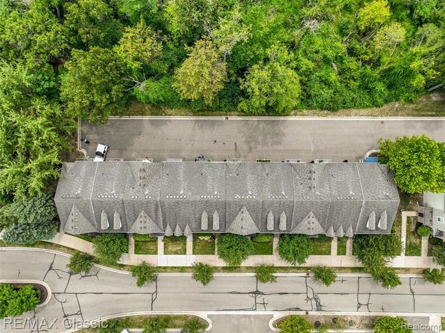 6108 Heron Hills Drive 56, Walled Lake, MI 48390