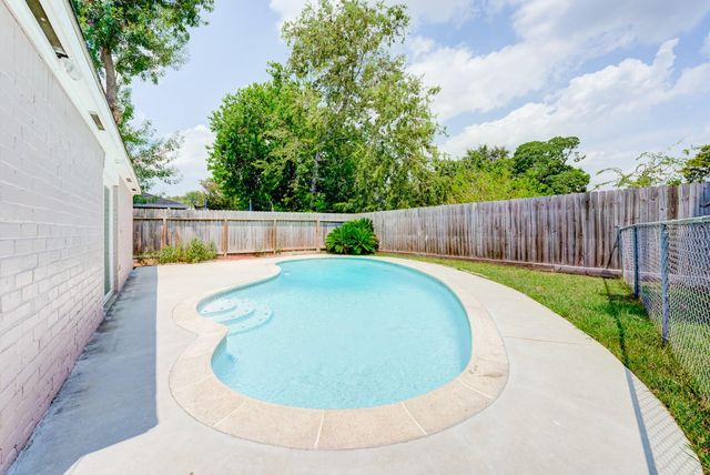 2806 Quail Valley East Drive, Missouri City, TX 77489