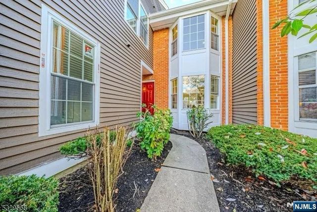 279 De Rose Court, West Orange, NJ 07052