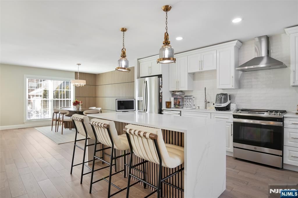 279 De Rose Court, West Orange, NJ 07052