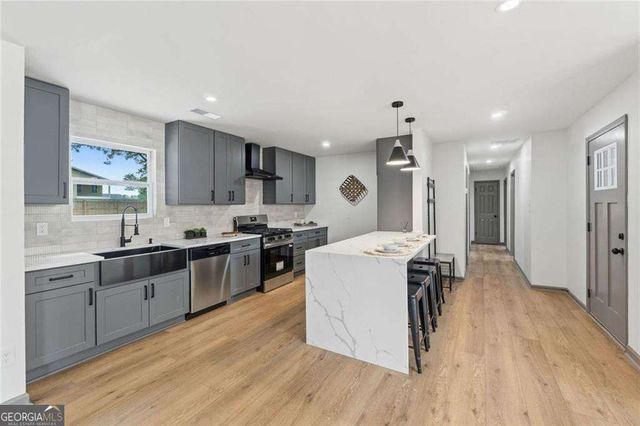 978 Hilltop Court, Lawrenceville, GA 30045