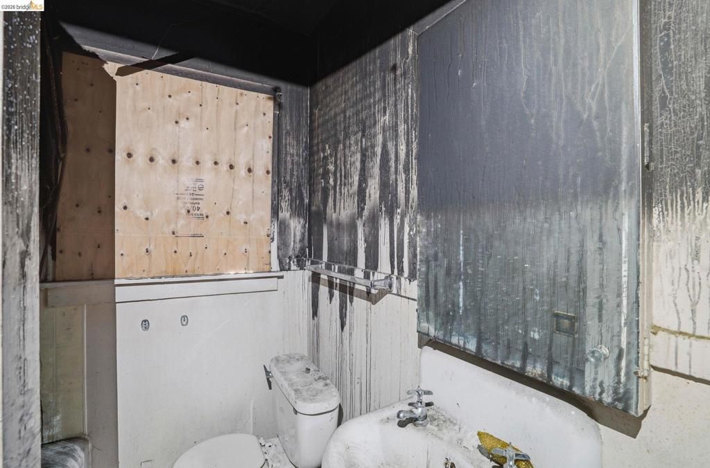 Image 15 of property listing at 1610 52nd Ave, Oakland, CA 94601