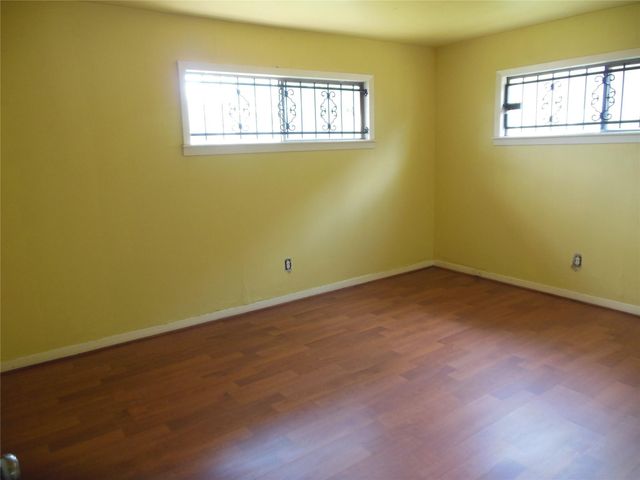 8110 Livingston, Houston, TX 77051