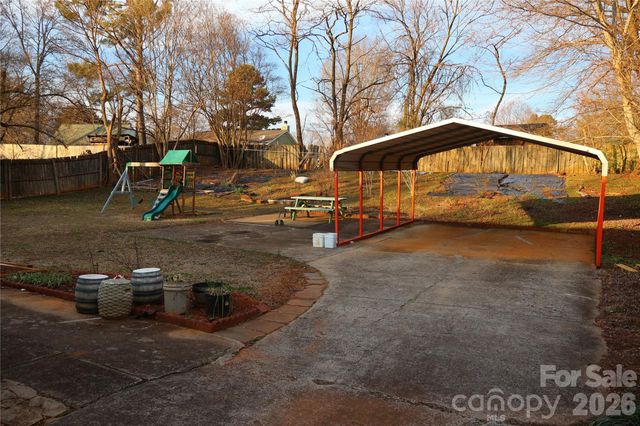 9323 Winter Elm Lane, Charlotte, NC 28227