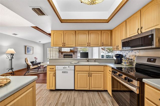 6418 JACQUELINE ARBOR DRIVE, Temple Terrace, FL 33617