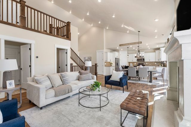 244 W COLUMBINE CIR, Saratoga Springs, UT 84045