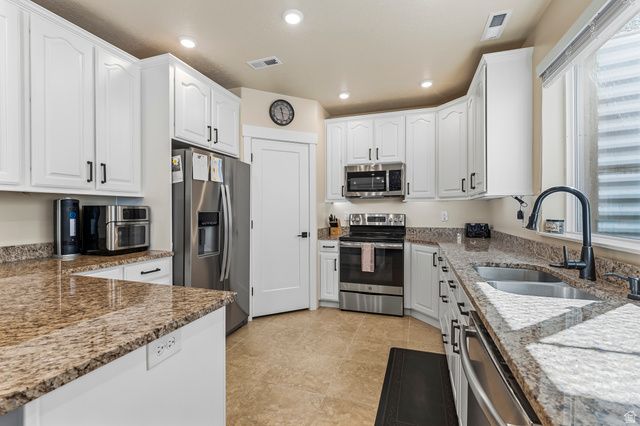 244 W COLUMBINE CIR, Saratoga Springs, UT 84045