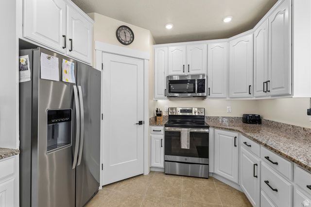 244 W COLUMBINE CIR, Saratoga Springs, UT 84045