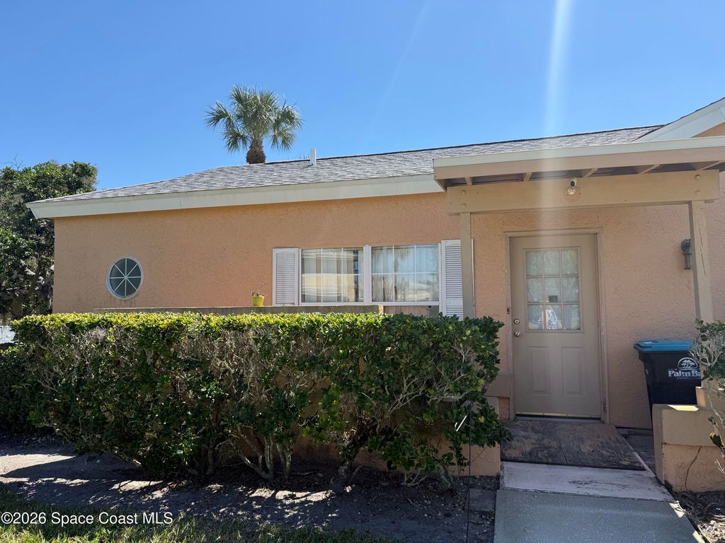 1490 Malibu Circle NE 112, Palm Bay, FL 32905