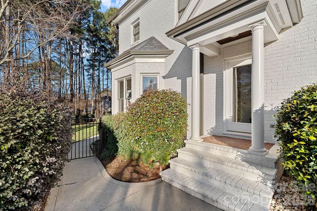 107 Waterhouse Court, Mooresville, NC 28117