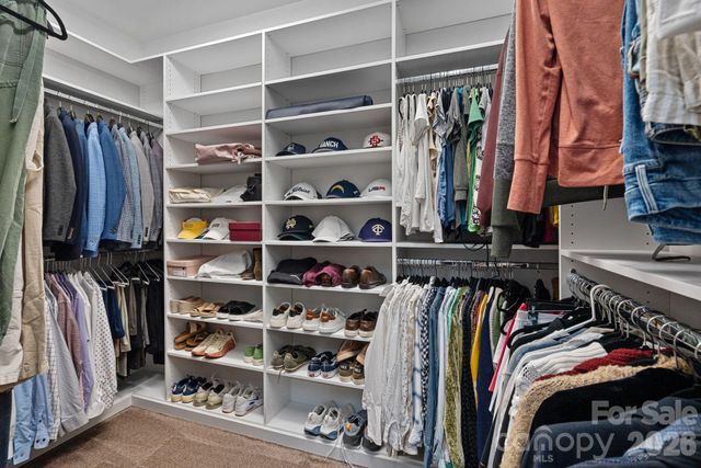 107 Waterhouse Court, Mooresville, NC 28117