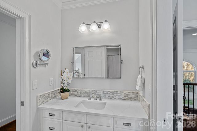 107 Waterhouse Court, Mooresville, NC 28117