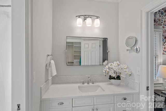 107 Waterhouse Court, Mooresville, NC 28117