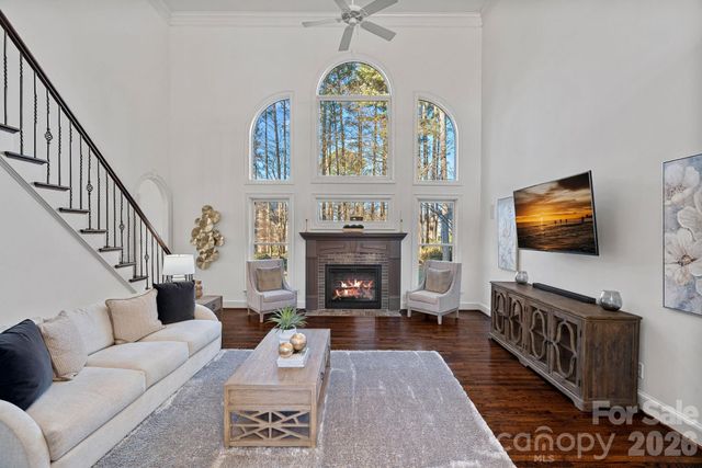 107 Waterhouse Court, Mooresville, NC 28117