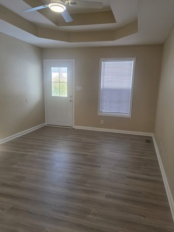 564 Bridgette Dr, Clarksville, TN 37042