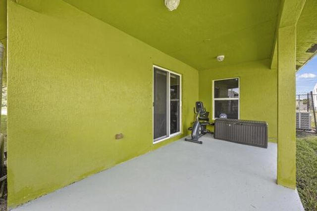 1274 W 33rd Street, Riviera Beach, FL 33404