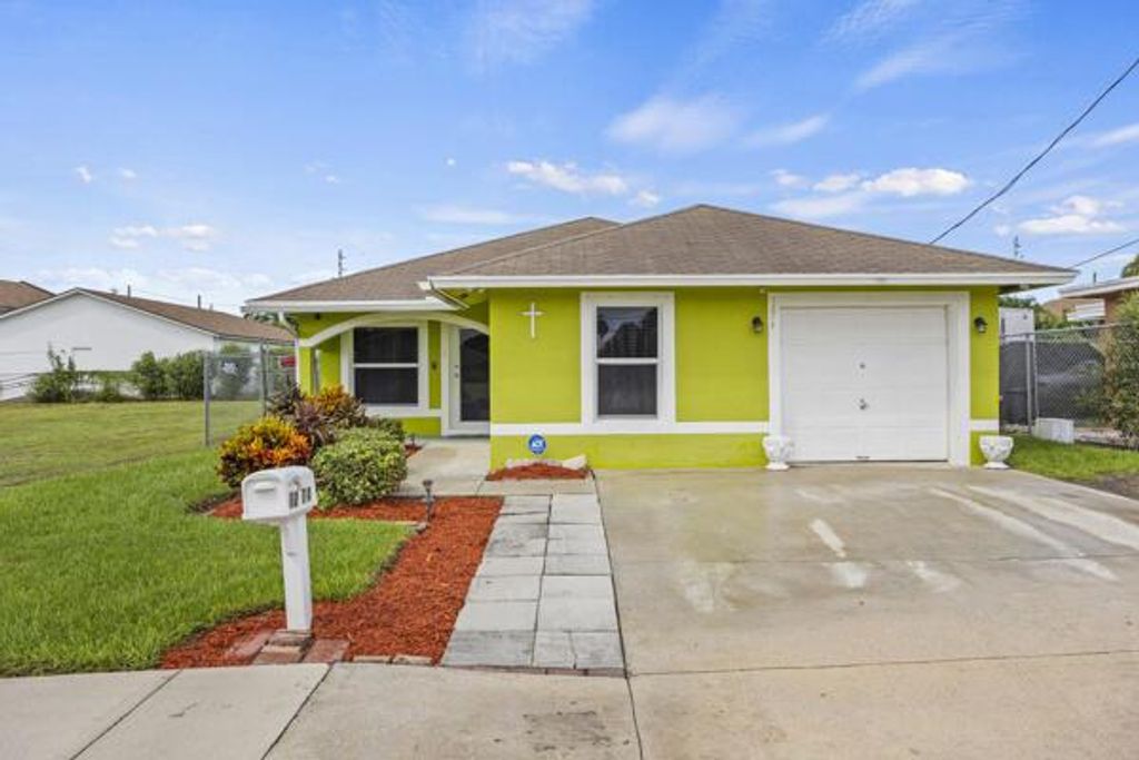 1274 W 33rd Street, Riviera Beach, FL 33404