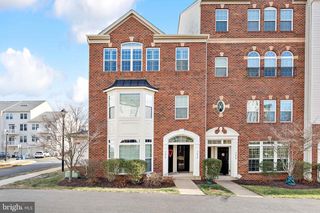 7416 BRUNSON CIR, Gainesville, VA 20155