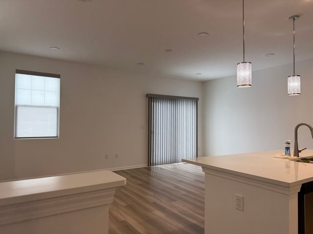 287 Kingsport Drive, South Elgin, IL 60177