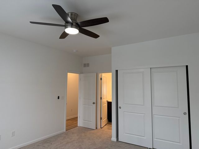 287 Kingsport Drive, South Elgin, IL 60177