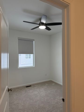 287 Kingsport Drive, South Elgin, IL 60177