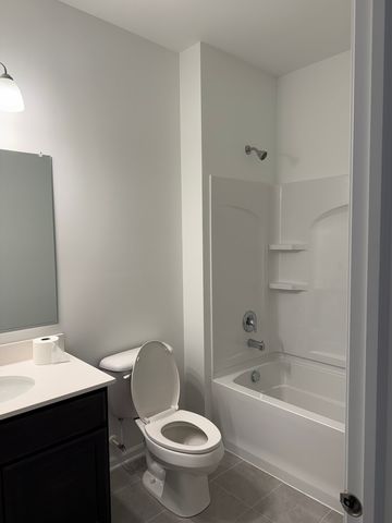 287 Kingsport Drive, South Elgin, IL 60177