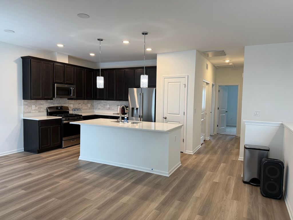 287 Kingsport Drive, South Elgin, IL 60177