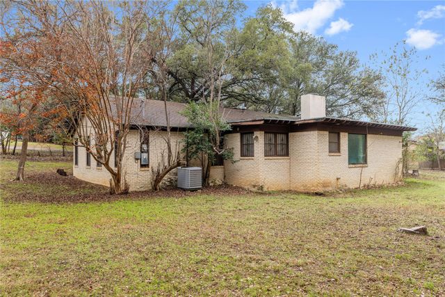 3904 Oakdale Drive, Brownwood, TX 76801